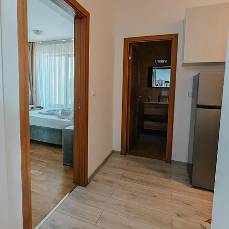 Apartament Hella Mamaia-nord *