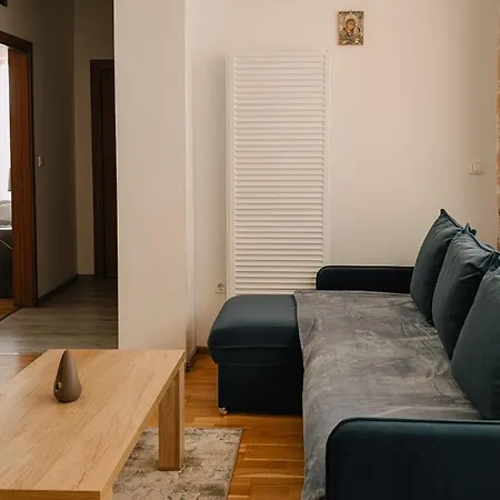 Hella Mamaia-nord Apartment