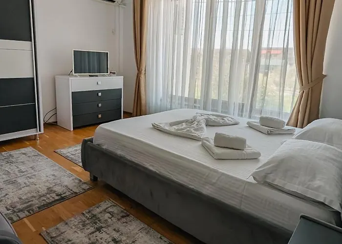 Appartement Hella Mamaia-nord
