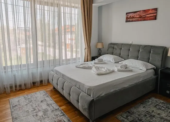 Hella Mamaia-nord Năvodari